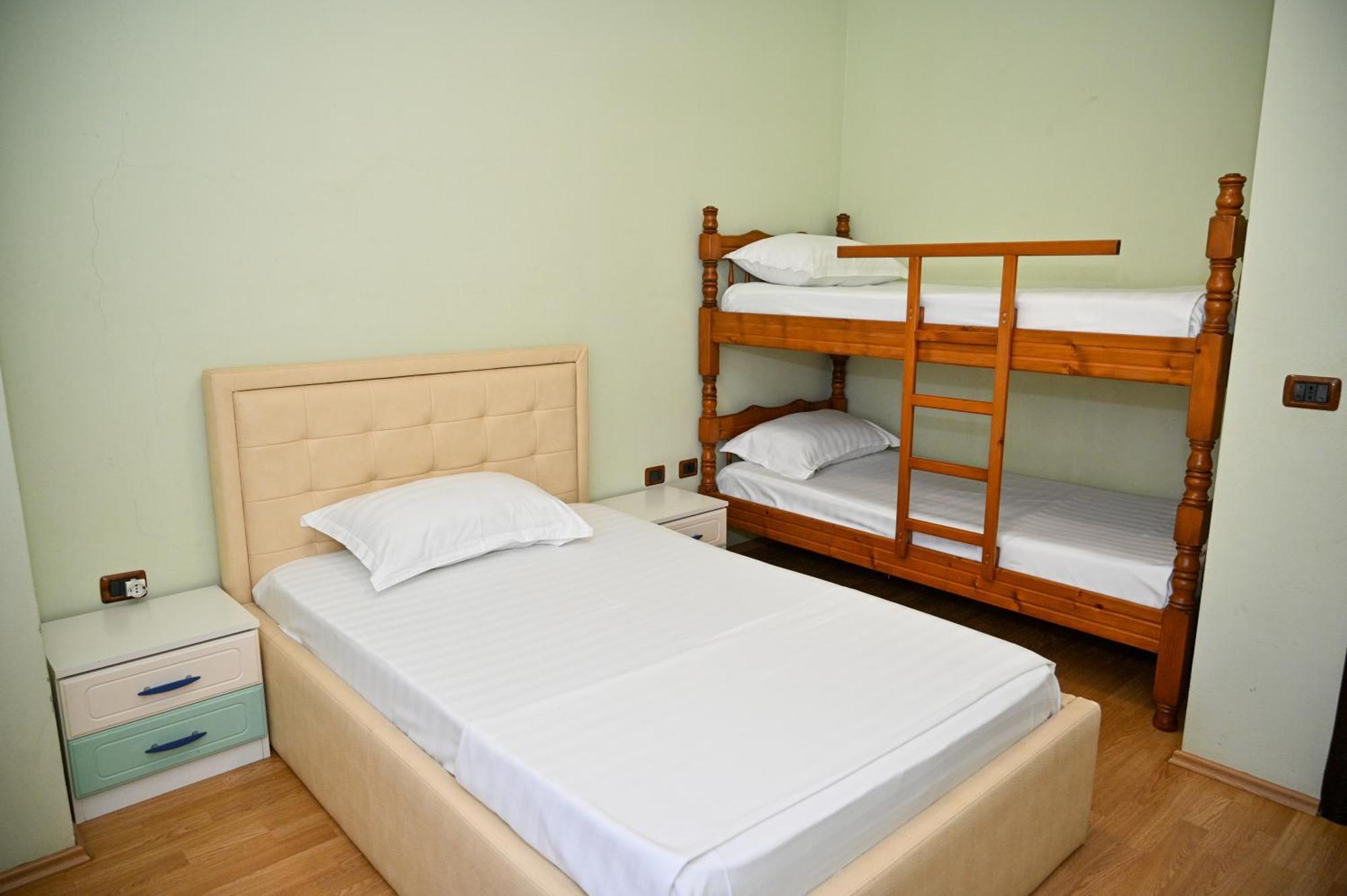 Hotel Vila Emes Драч Екстериор снимка