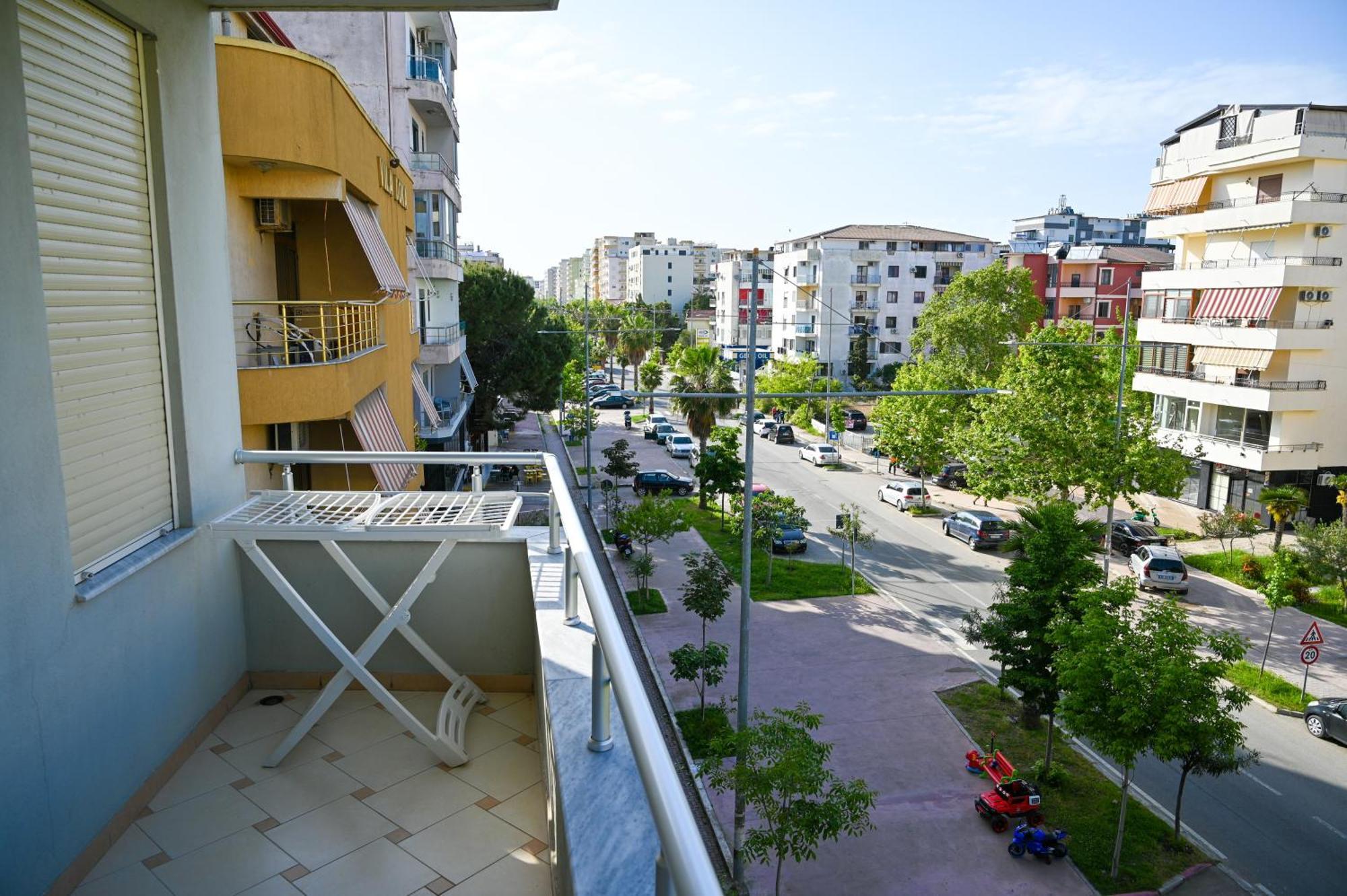Hotel Vila Emes Драч Екстериор снимка