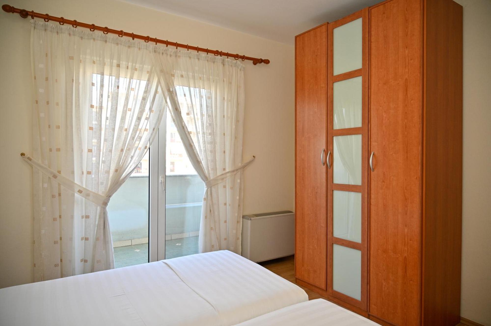 Hotel Vila Emes Драч Екстериор снимка