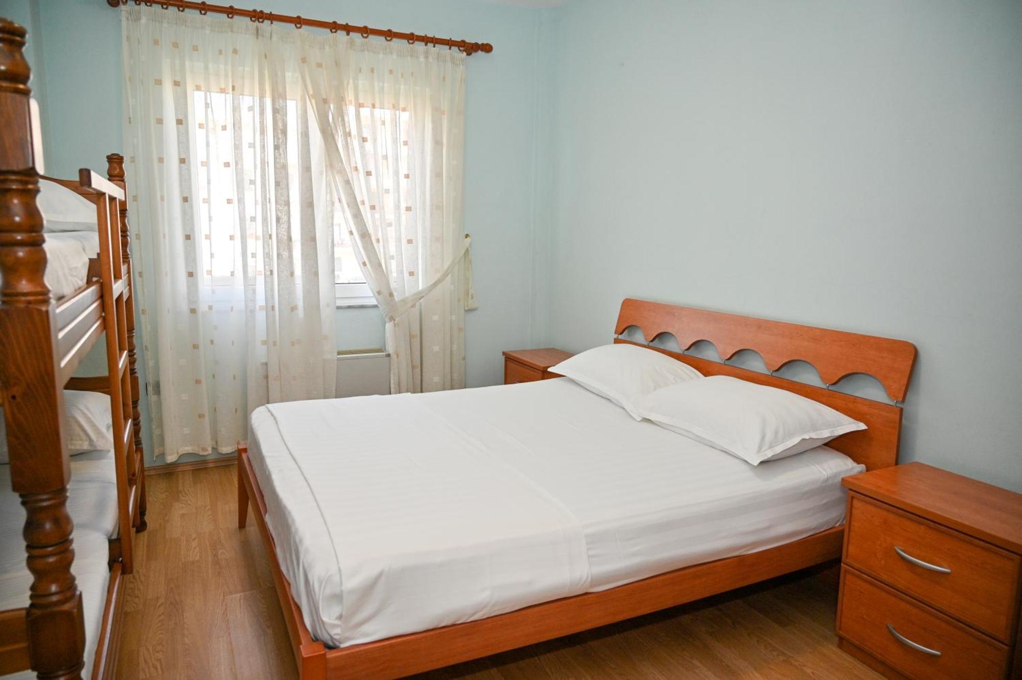 Hotel Vila Emes Драч Екстериор снимка